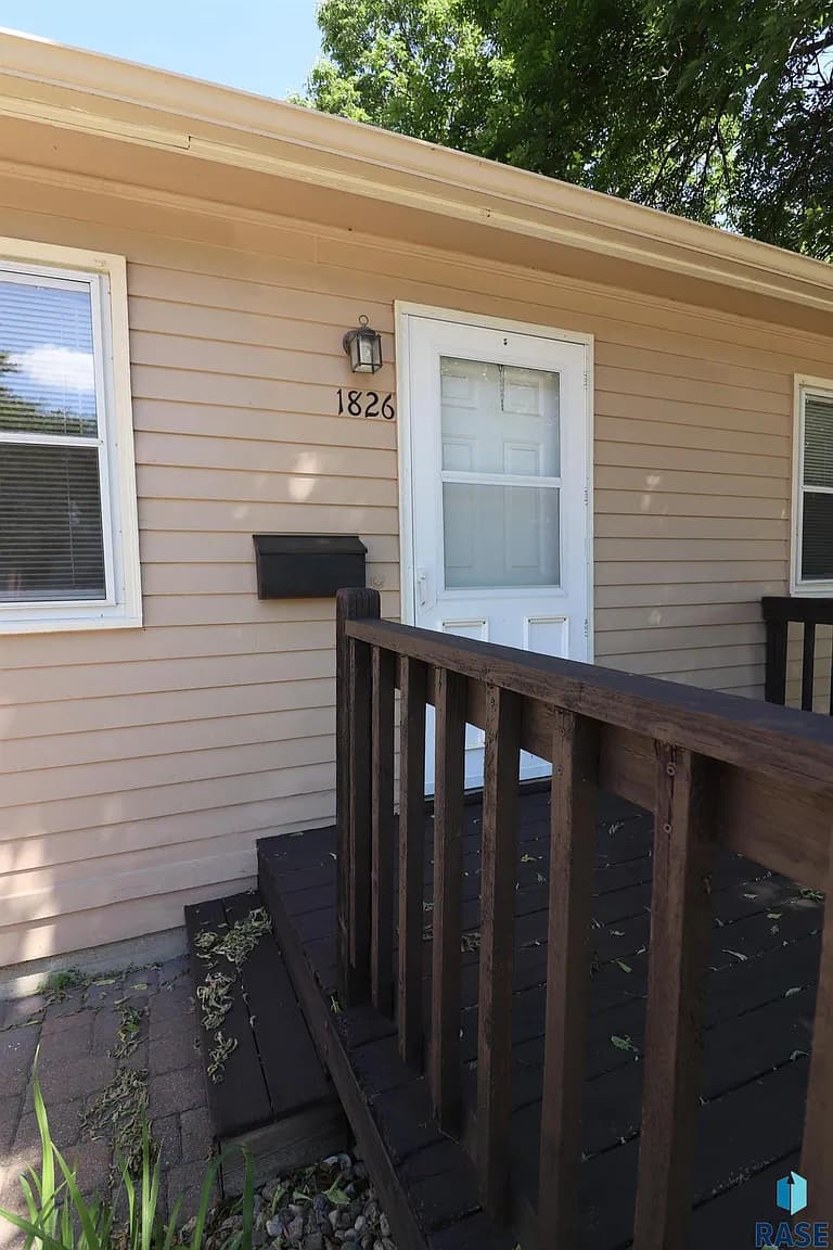 The Letterman — student rental house at 1826 S Grange Ave, Sioux Falls, SD, near Augustana University